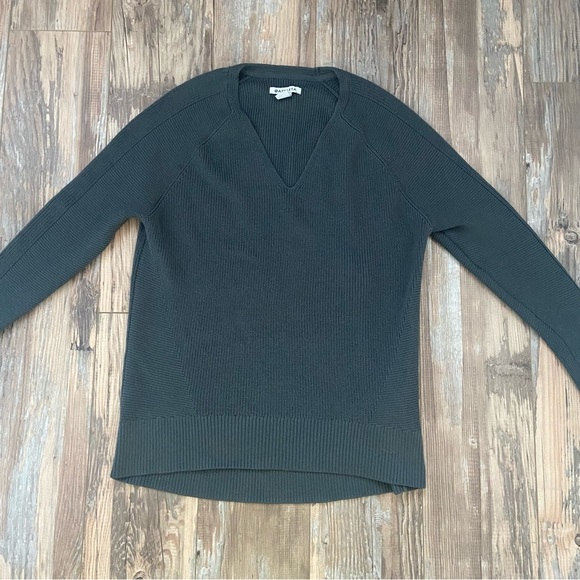 ATHLETA Women’s Hanover Refined VNeck Sweater Size XS Merino Wool Charcoal Grey - Picture 7 of 15